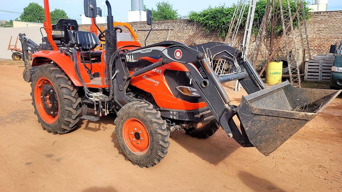 Hanomag TR45 con Pala y Retro Omar Martin 400hs muy Bueno