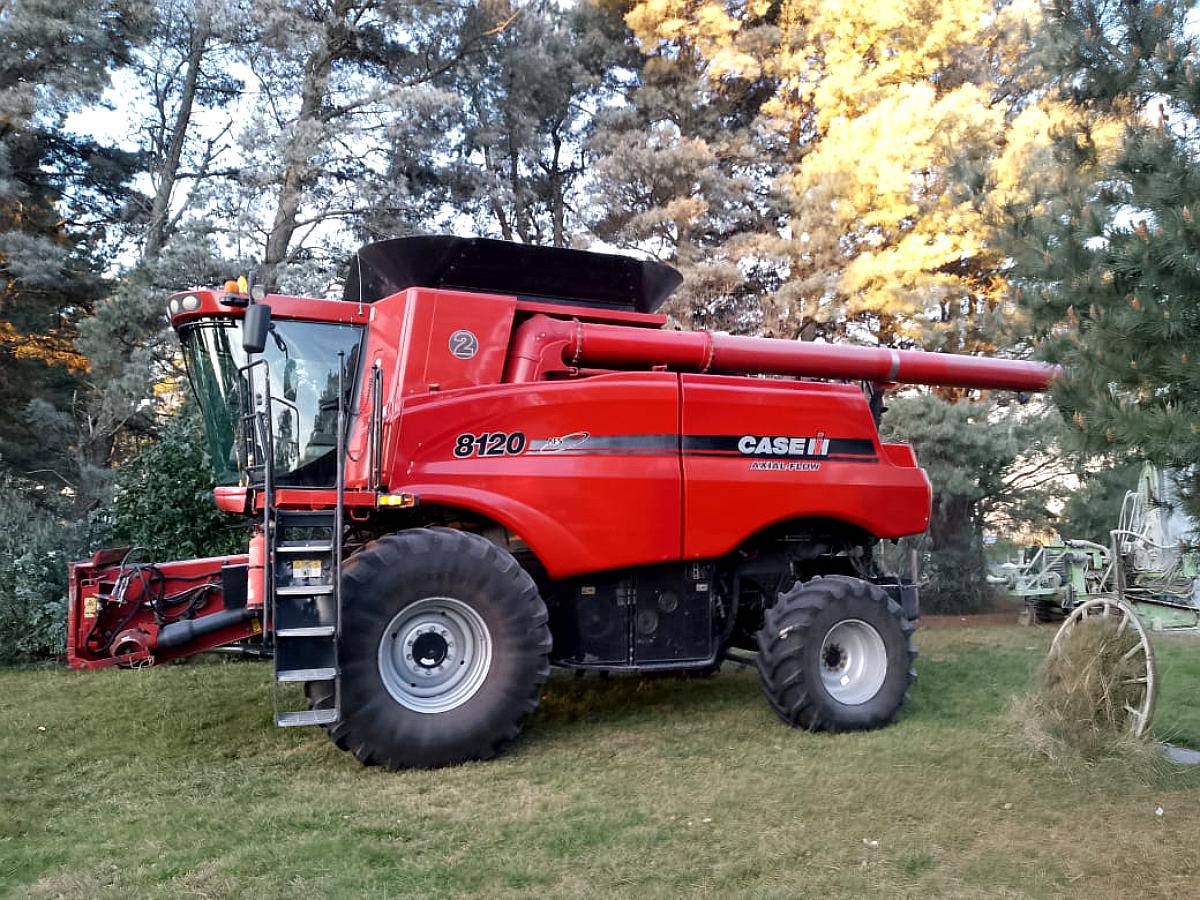 Case 8120 Afs, Draper de 40p