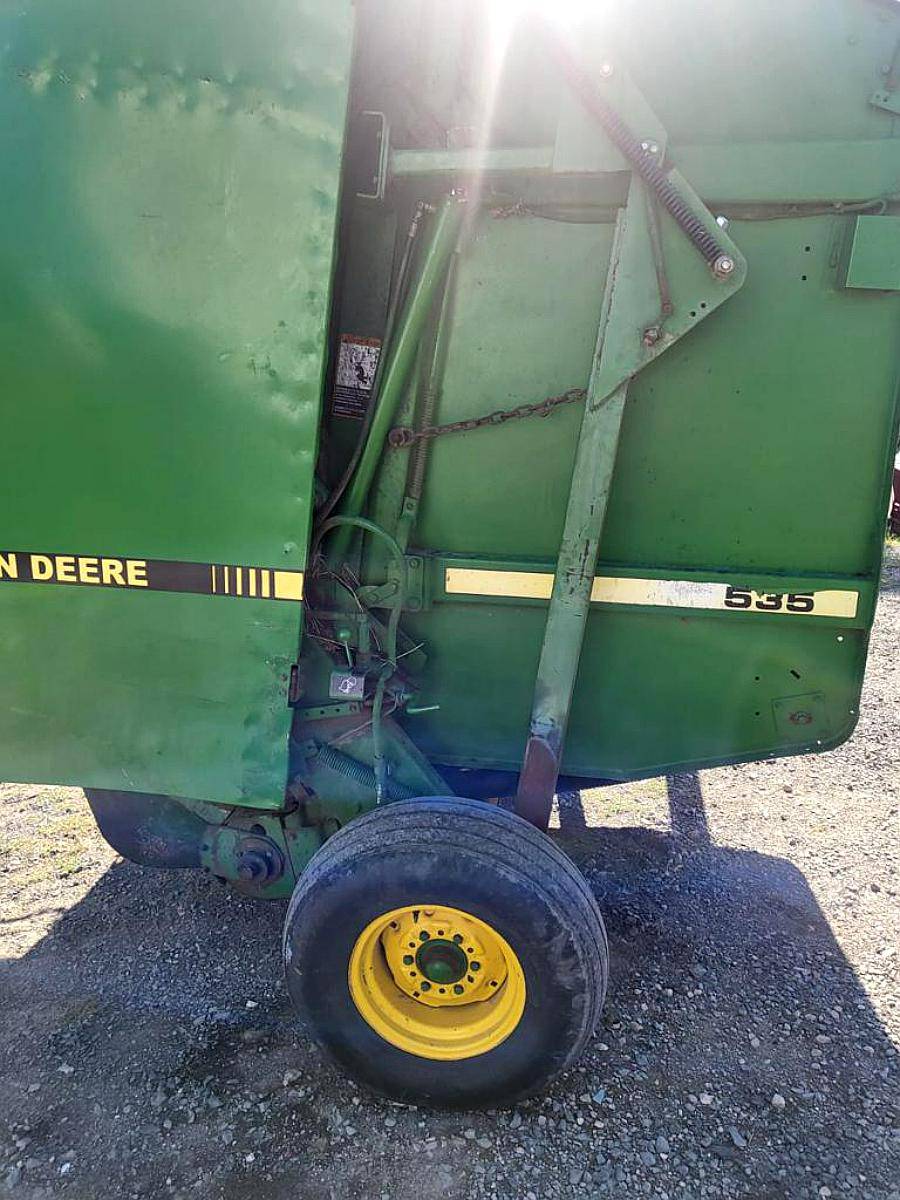 Rotoenfardadora John Deere 535