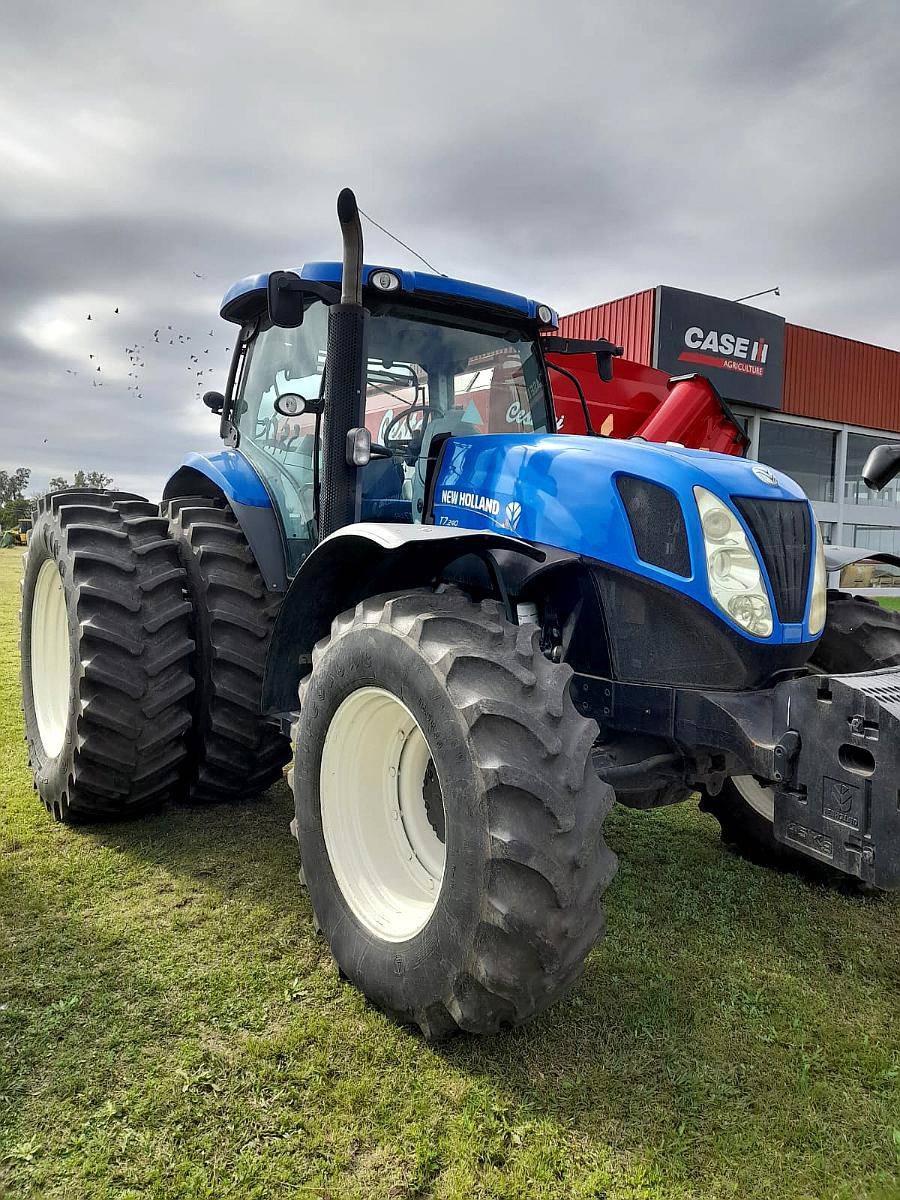 Tractor New Holland T7240 año 2013
