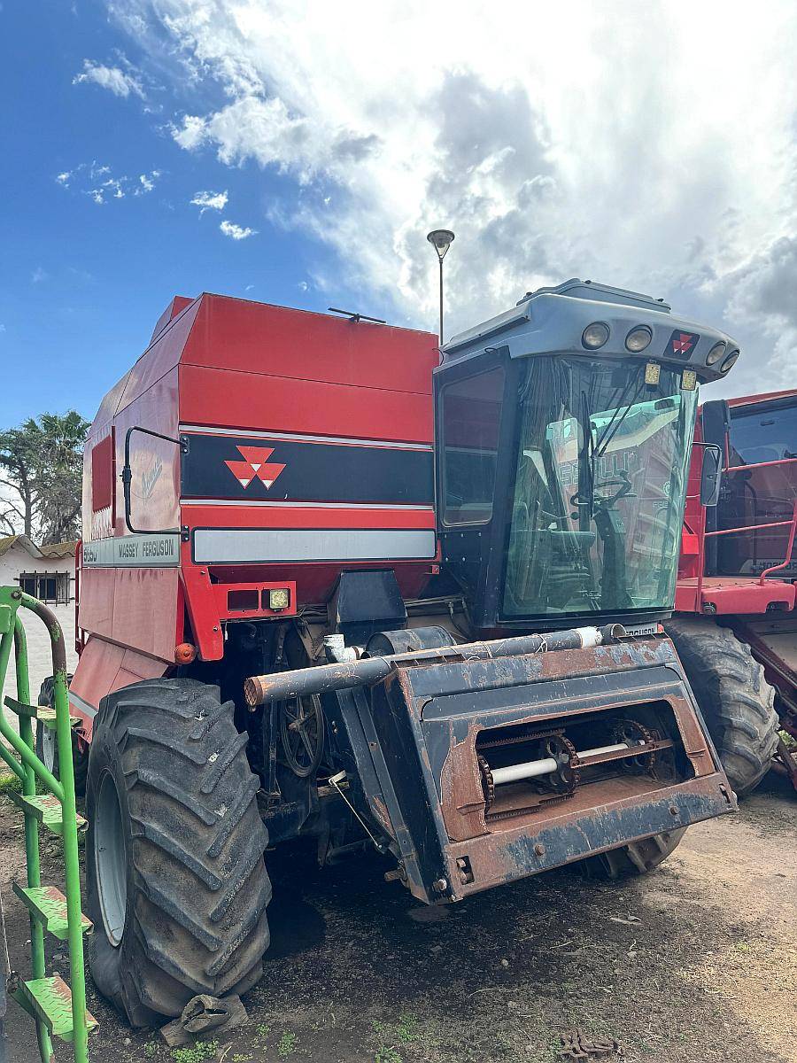 Cosechadora Massey Ferguson 5650