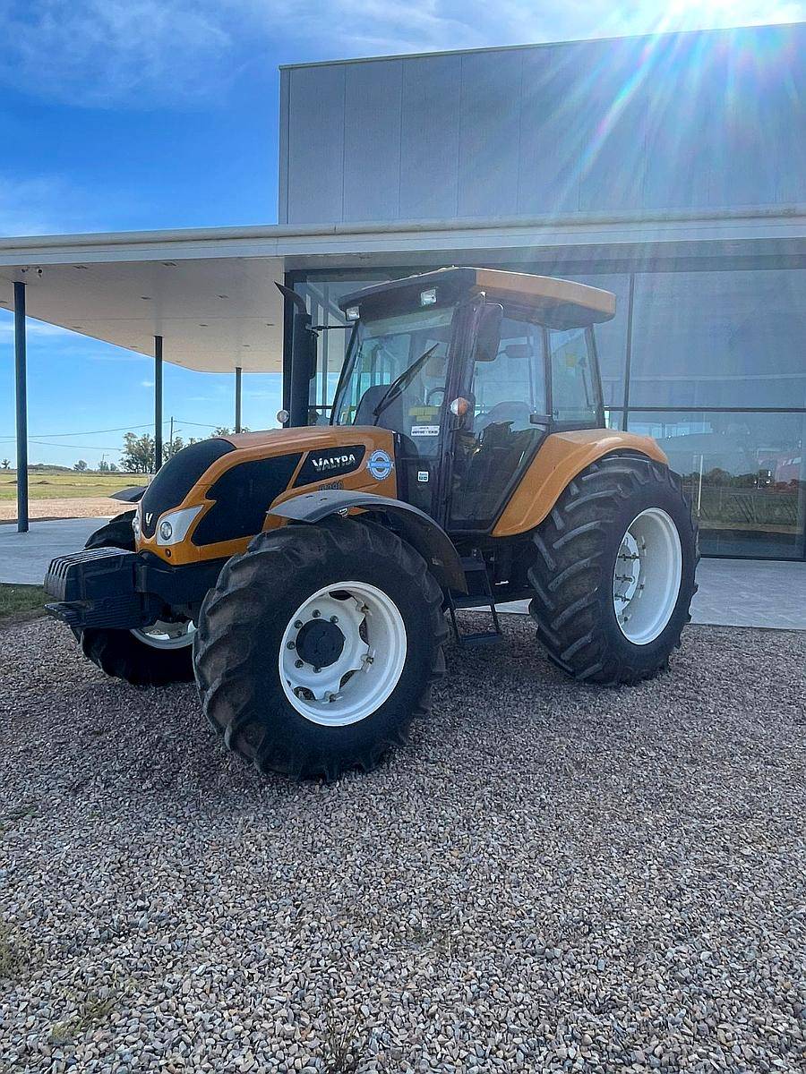 Valtra A990 con 600hs de Uso. Impecable