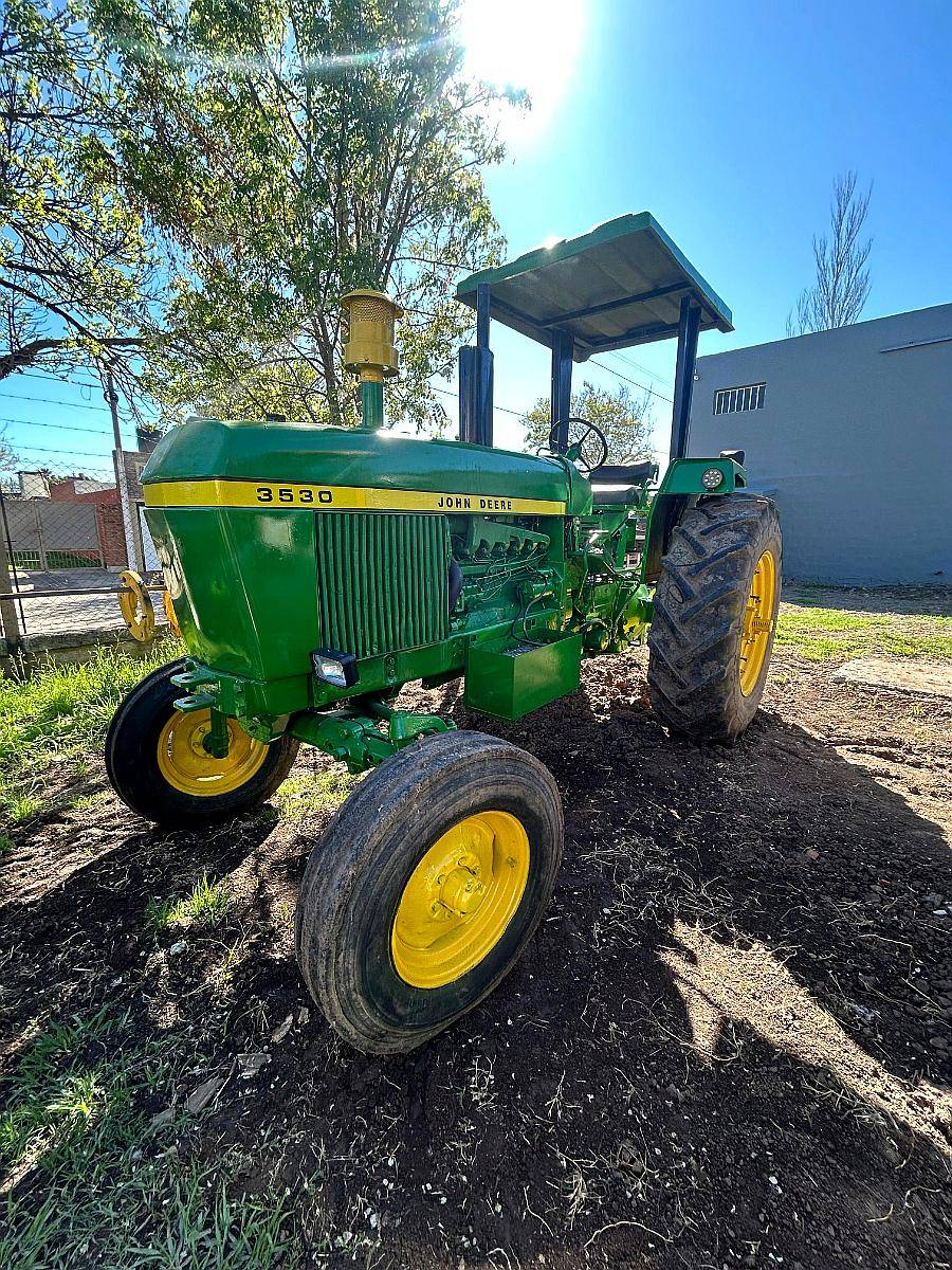 Tractor John Deere 3530 – Restaurado a Nuevo