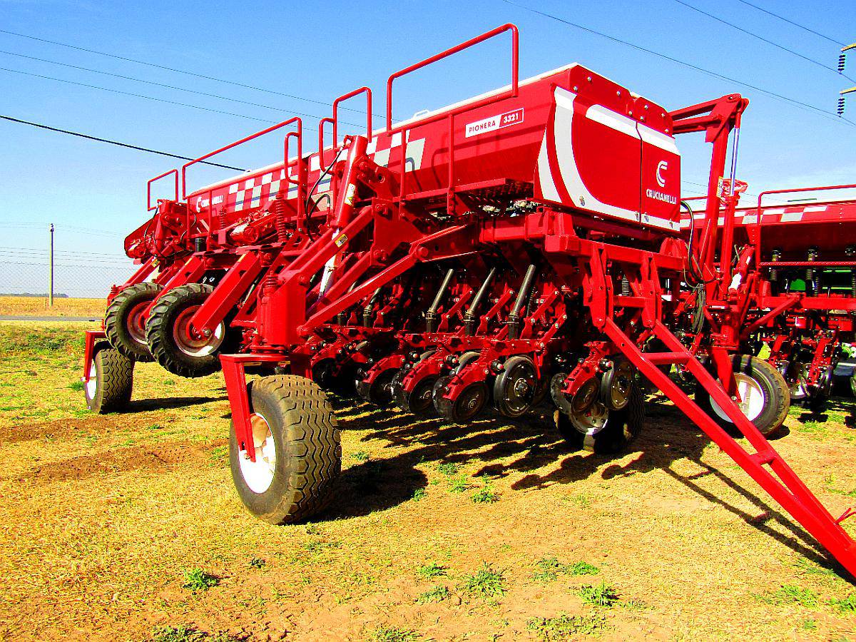 Sembradora Crucianelli Pionera de 33 a 21