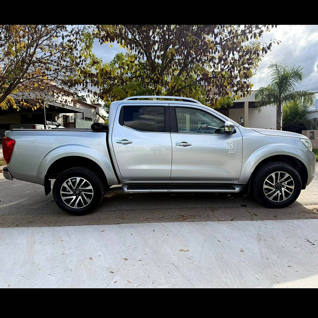 Nissan Frontier CD LE 2.3 D 4X4 AT