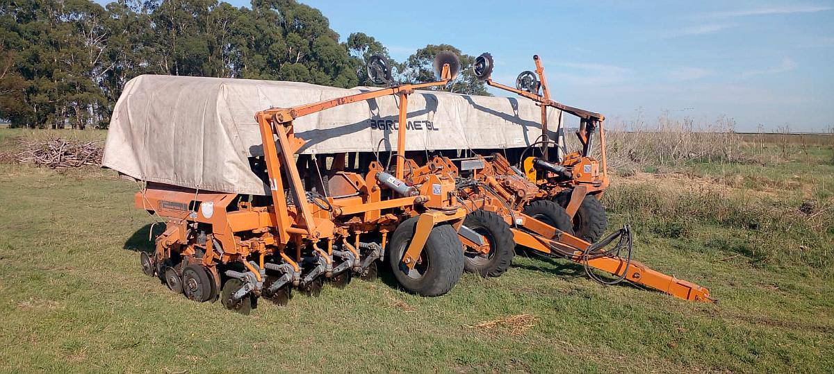 Agrometal MXY II. 33 a 31, Doble Fertilización, Monitor