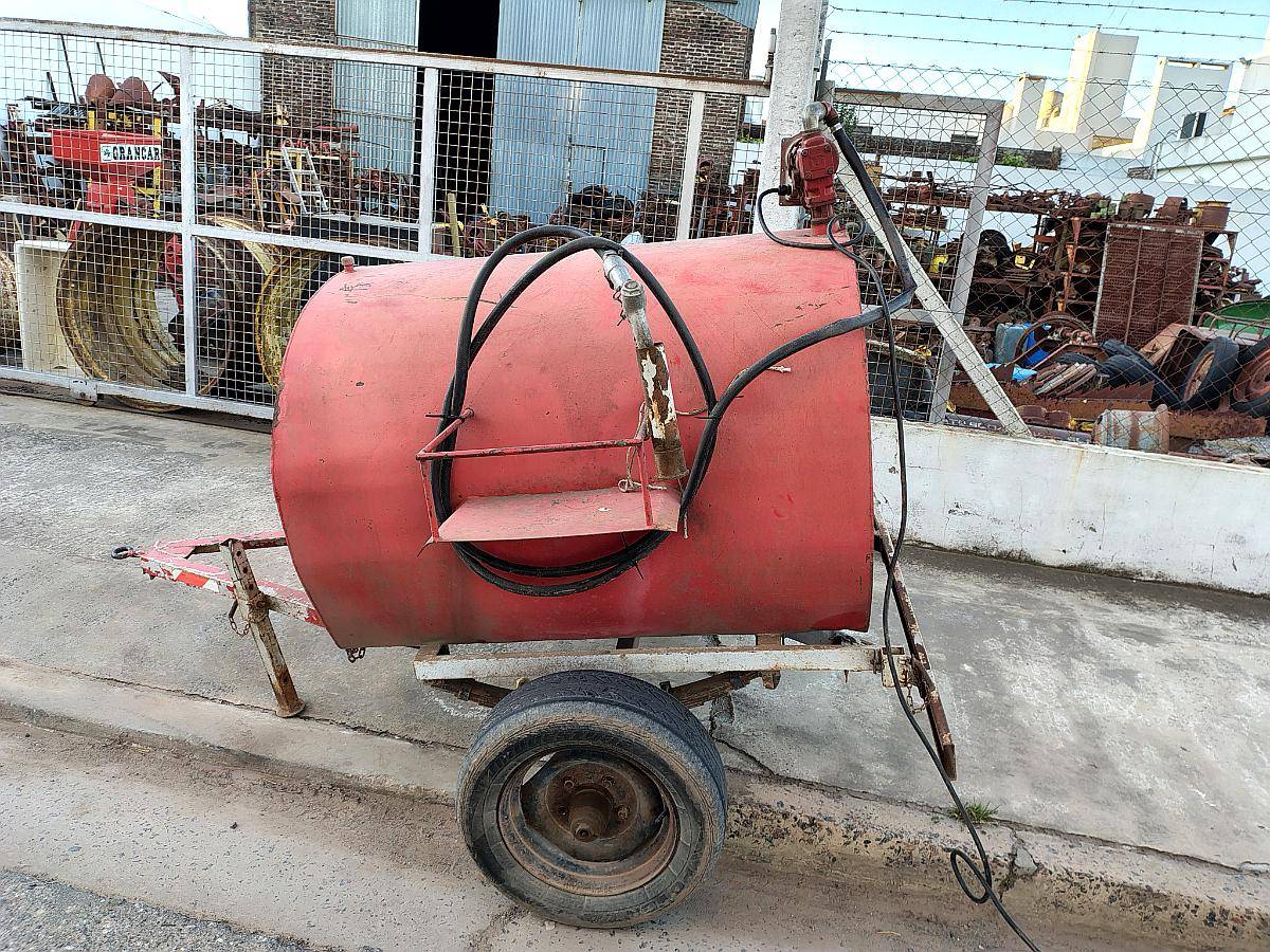 Vendo Batan Tanque con Bomba 12 Volts