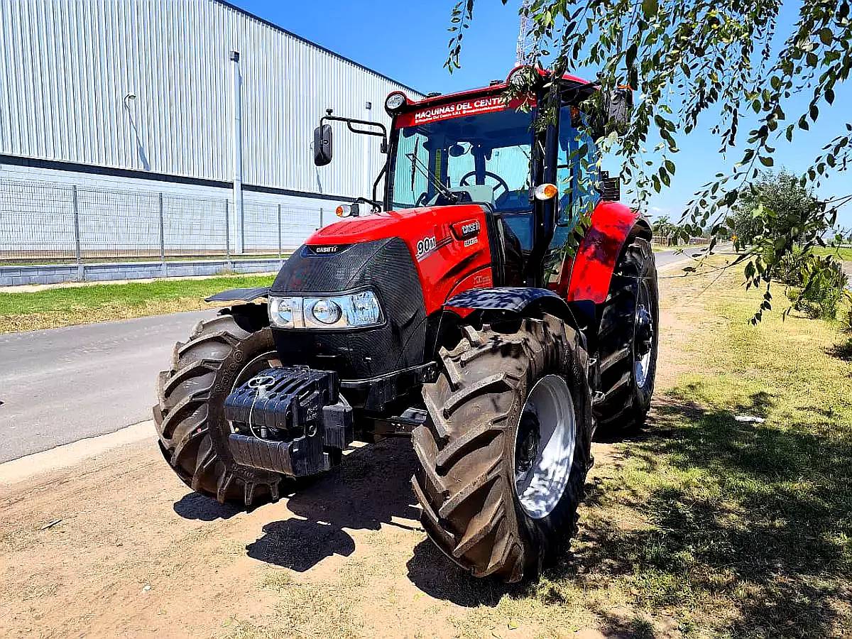 2023 Farmall Modelofarmall › 90m USD 85.000