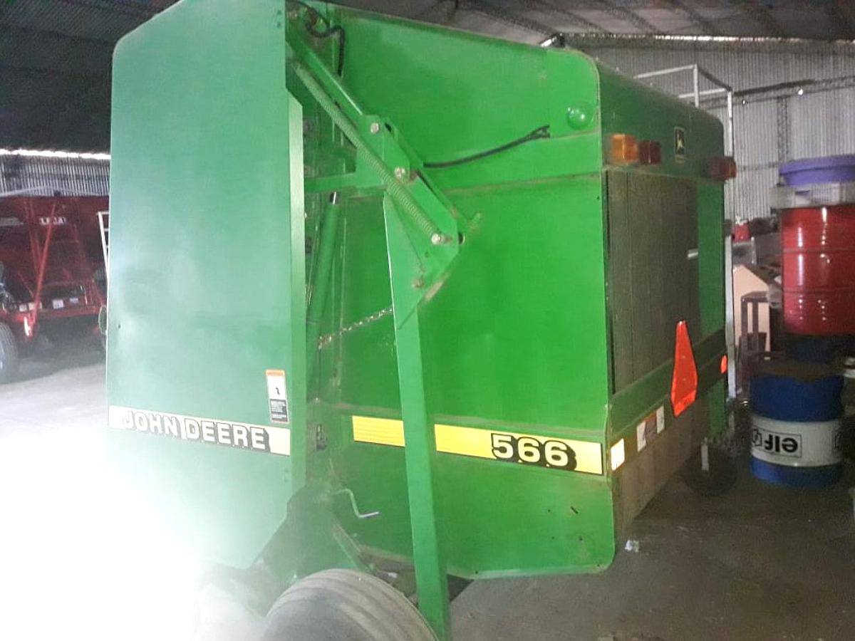 Rotoenfardadora Jonh Deere 566