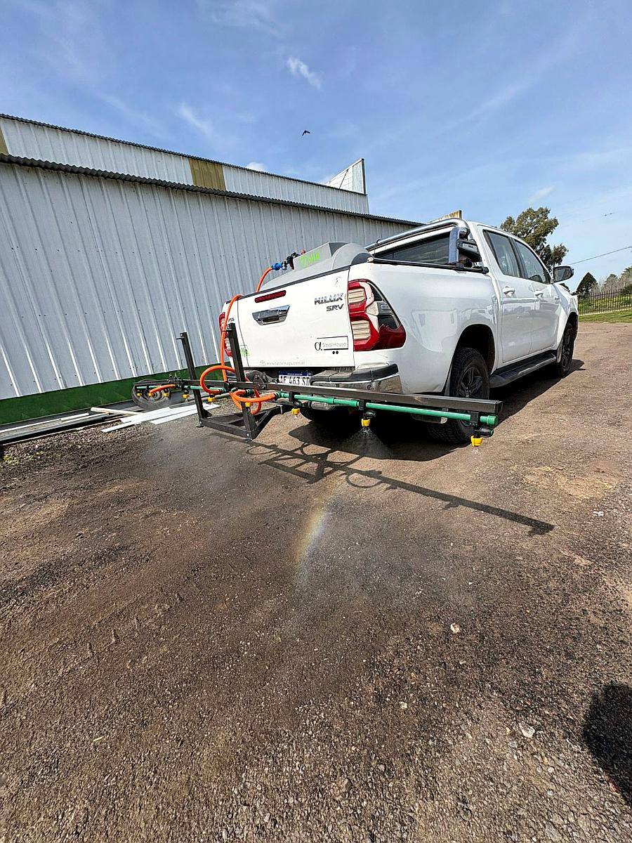 Pulverizador 240 Lts. con Lanza y Barra