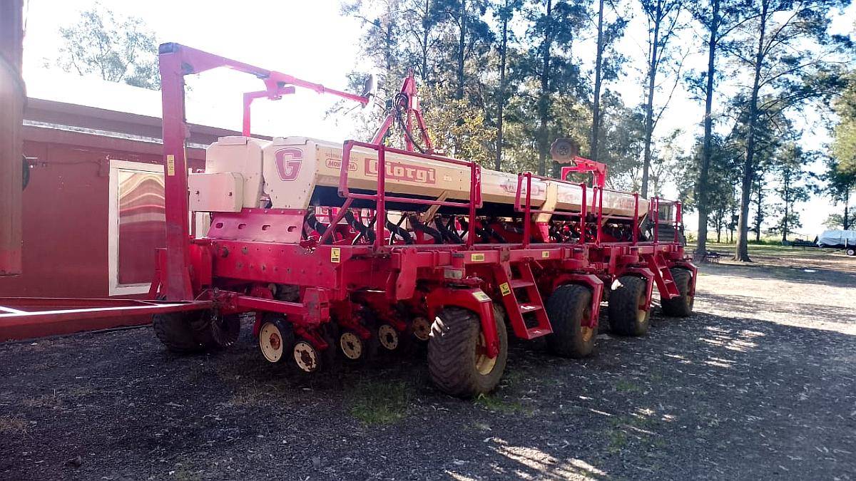 Giorgi Precisa 8000. año 2014. 18 a 52. Surco por Surco.