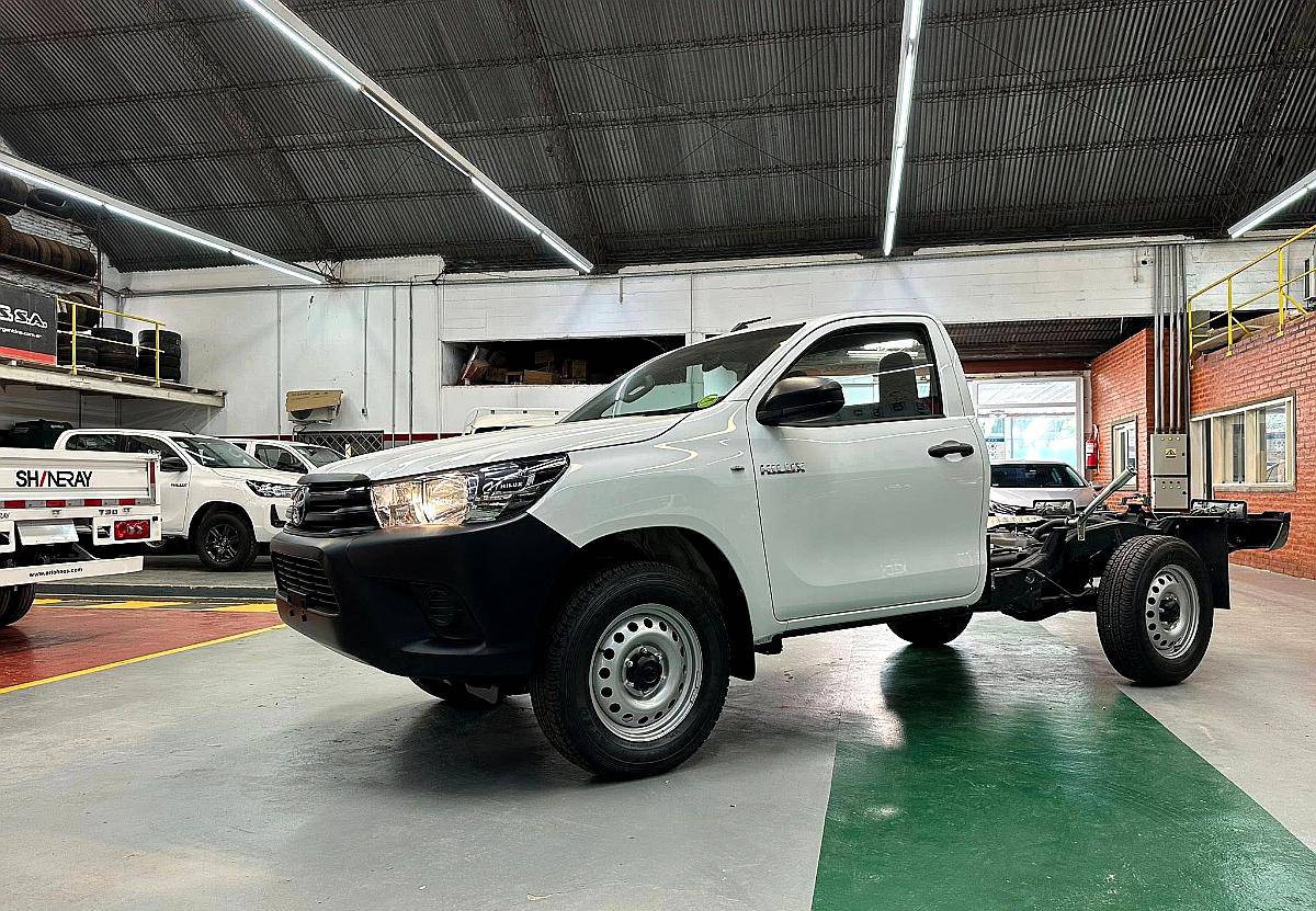 Hilux Cabina Simple 2.4 TDI Chasis 4X4 0km MY2025 Orio Hnos