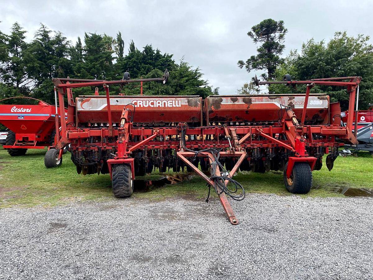 Crucianelli Pionera 3520 con Alfalfero