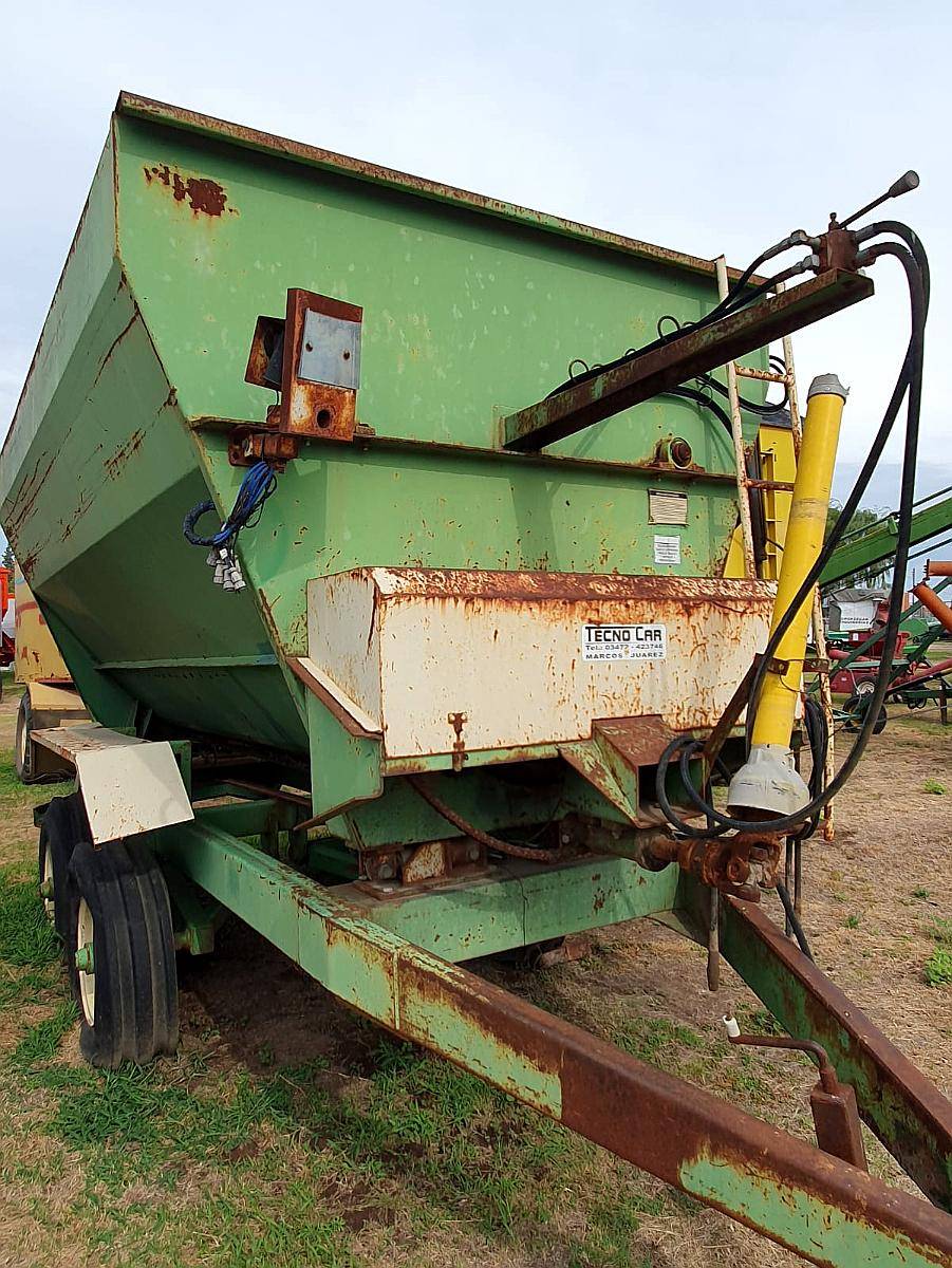 20 - Mixer Tecnocar 8 M. Usado