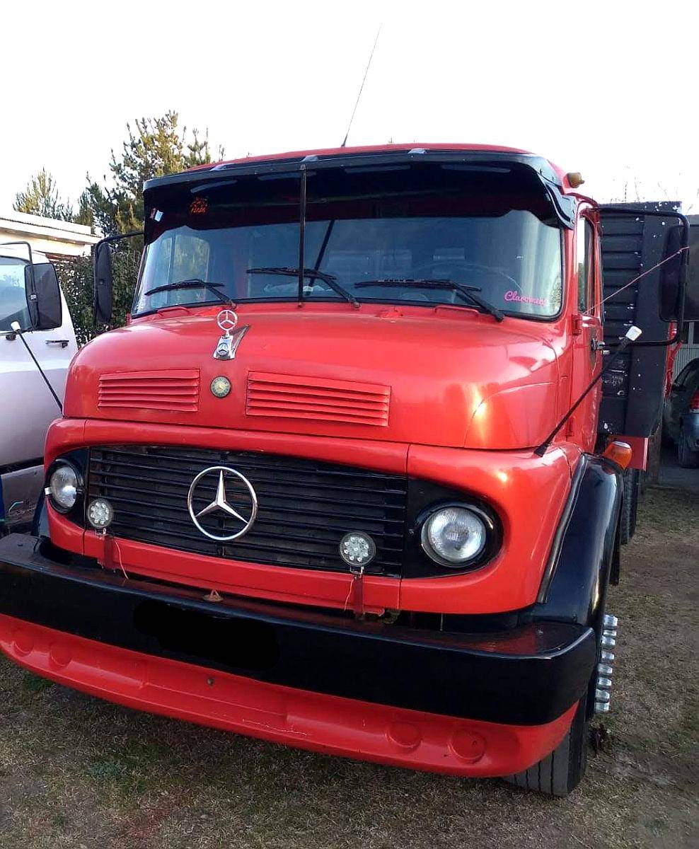 Mercedez Benz 1518 Puro con Volquete Bacco TRI Vuelco año 83