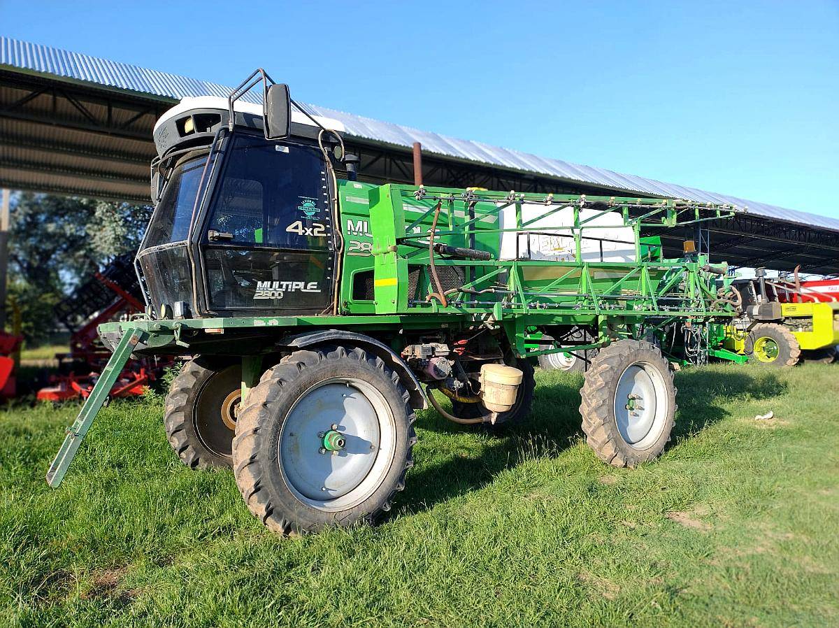 Pulverizadora Metalfor Multiple 2800