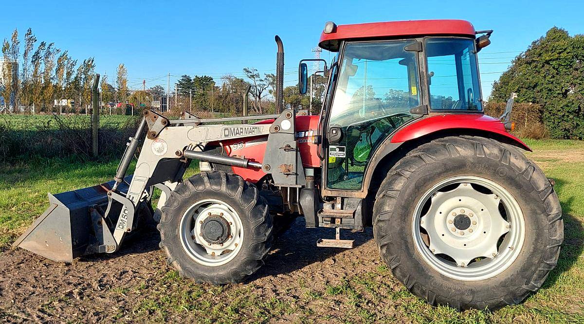 Tractor Farmall 95 C/ Pala