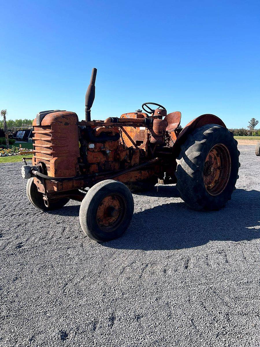 Tractor Fiat R60 con Bomba Hidráulica Grande