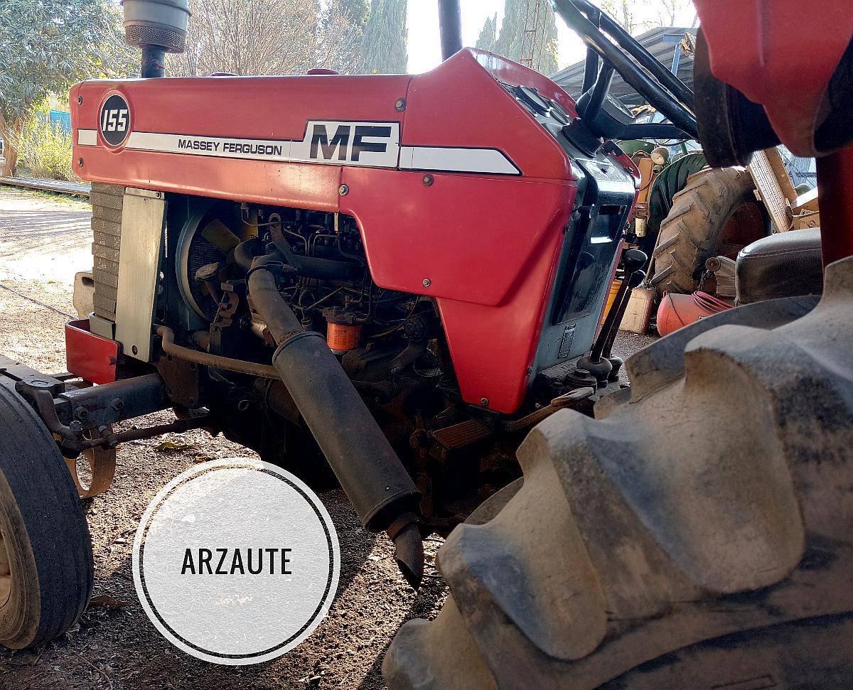 Vendo Tractor Massey Ferguson 155 con Tres Puntos