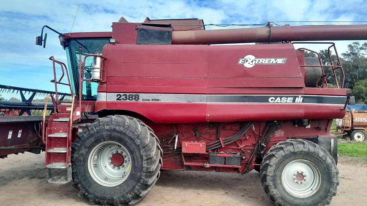 Case 2388 DS 30f. M 1500 Hs Reparado. R 8300 HS. Mapeo