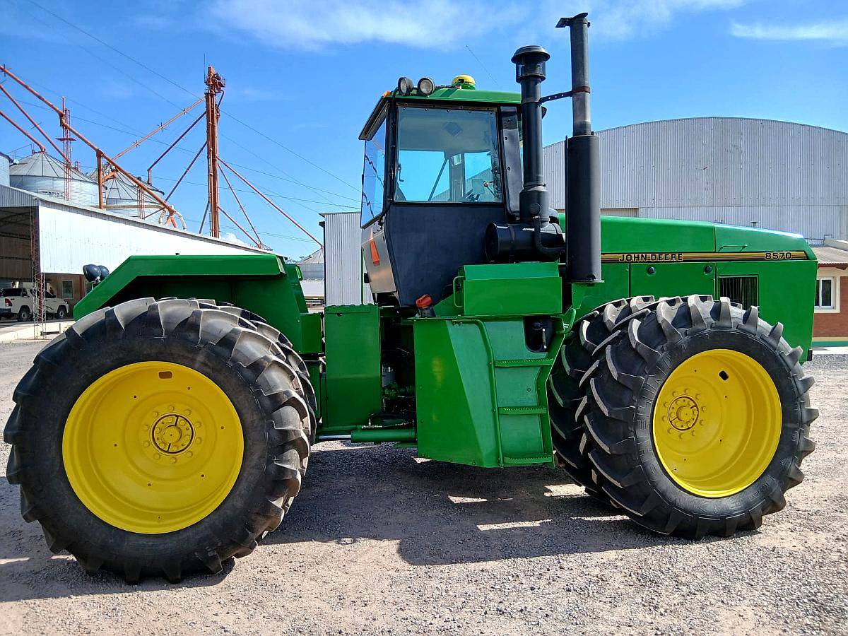 Tractor John Deere 8570