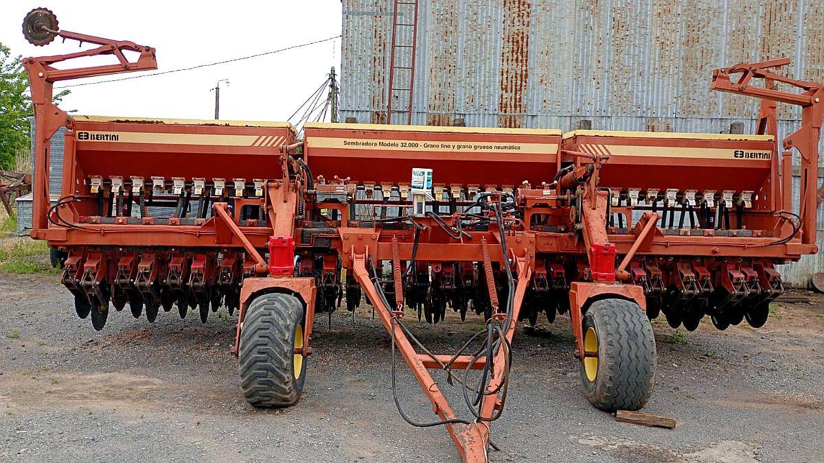 Sembradora Bertini 32000 de Granos Finos