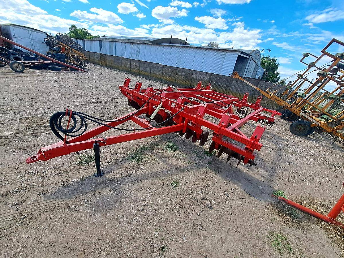 Cincel Rastrojero Juber de 11 Arcos con Cuchillas y Rotopal