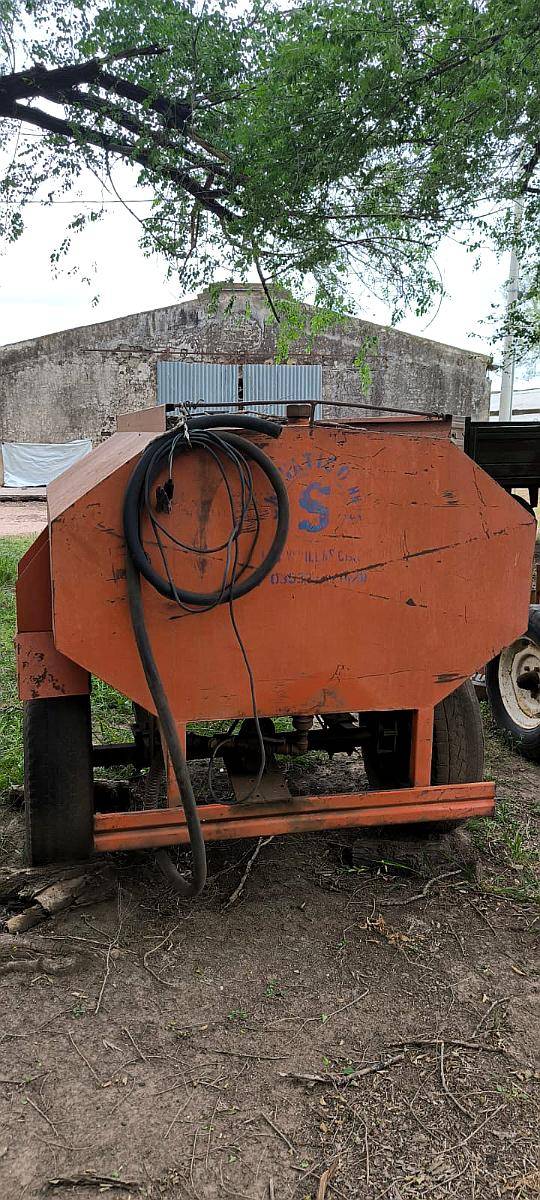 Cisterna 1500 Lts con Bomba