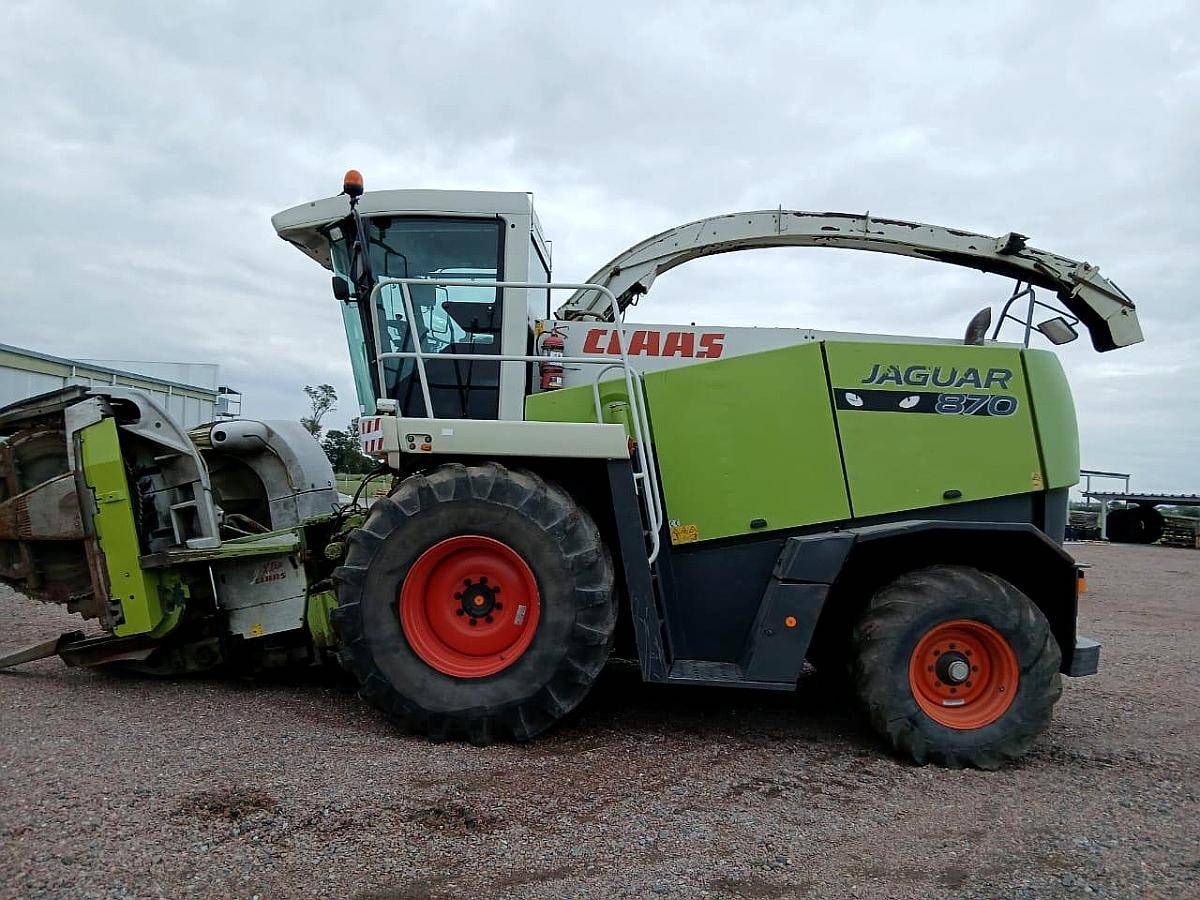 Picadora Jaguar 870 año 2006 con Cabezal RU 450 Xtra