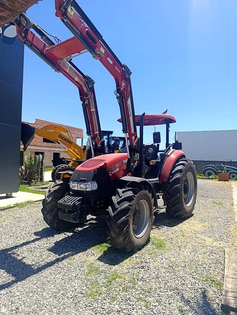 Tractor Case JX90 – año 2021 - con Pala Omar Martin 600