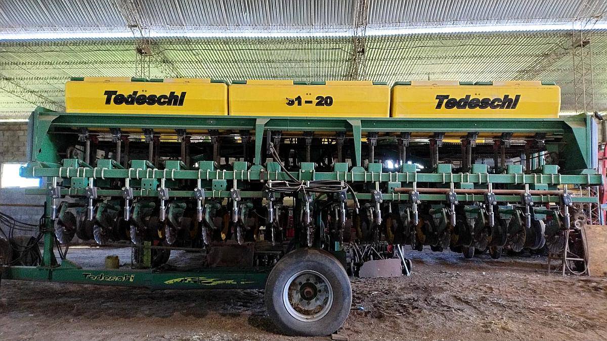 Sembradora Tedeschi Penta Funcional 31 a 20
