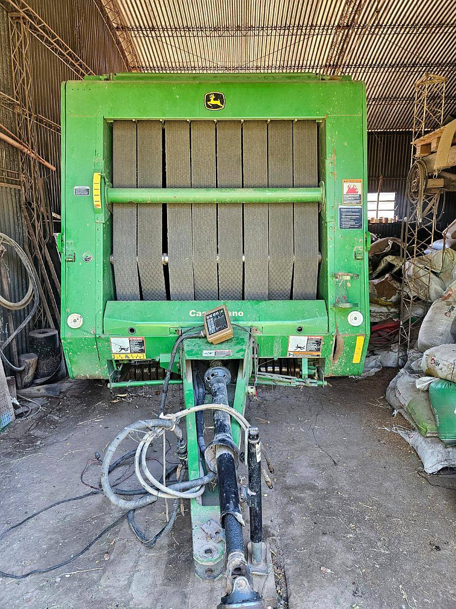 Rotoenfardadora John Deere 567