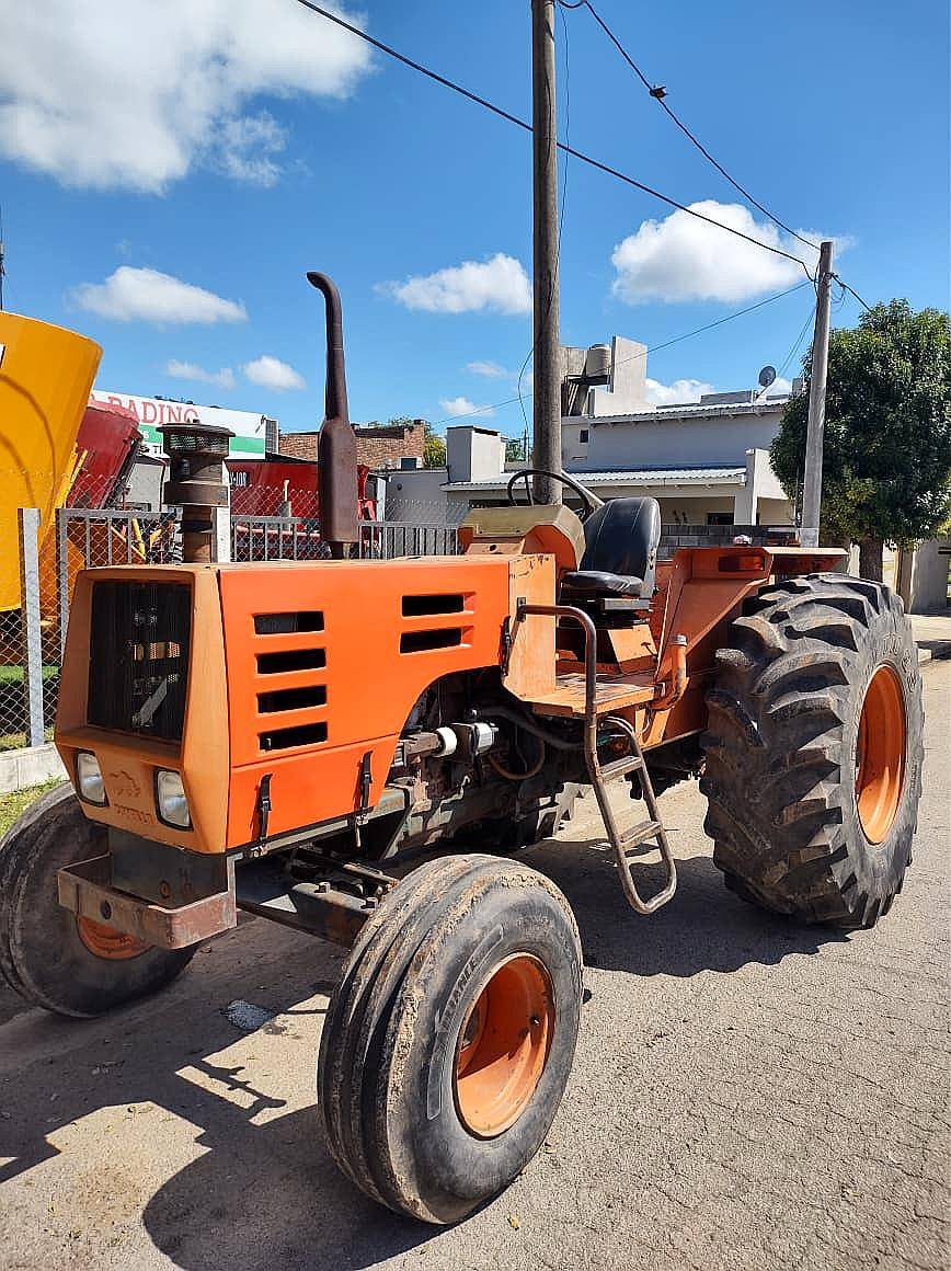 Tractor Zanello UP-100 en muy Buen Estado