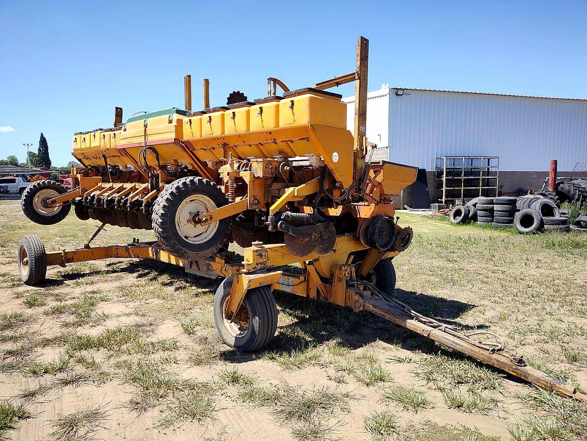 Sembradora Agrometal TX de 14 a 42 Autotráiler