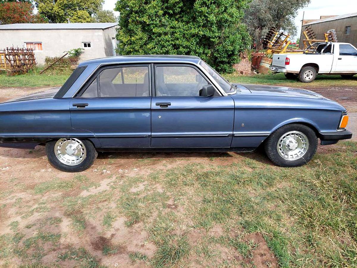 Ford Falcon Ghia Papercraft Paper Car Ford Falcon Mod vrogue.co