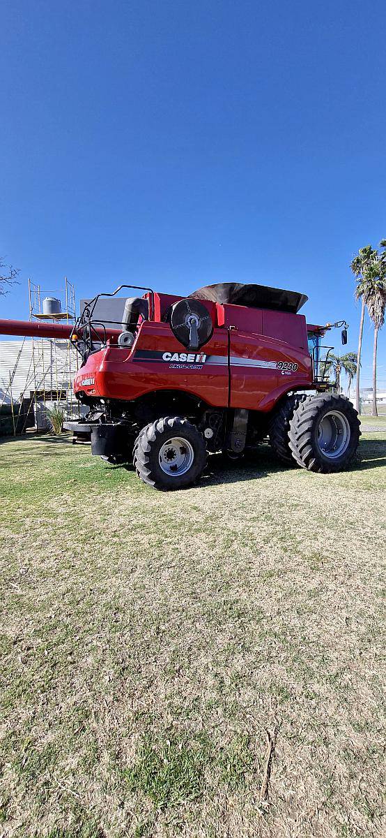 Cosechadora Case 9230, año 2014