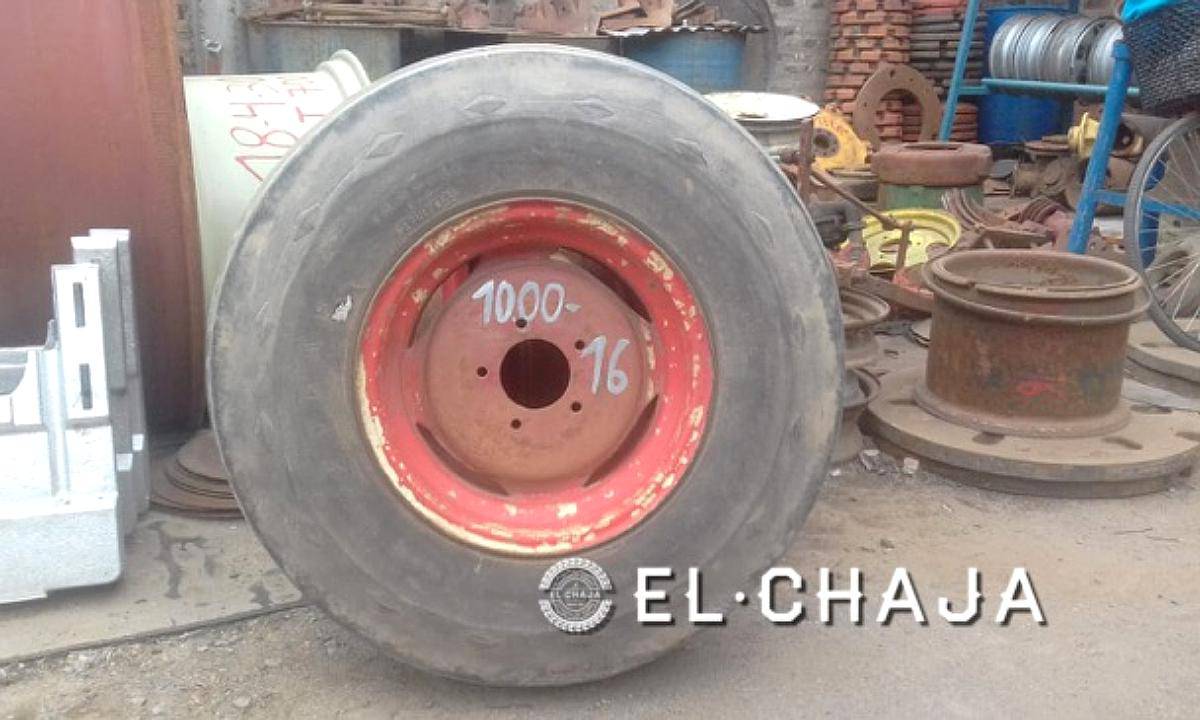 Llanta y Cubierta Tractor Marca Good Year 10.00 -16.-