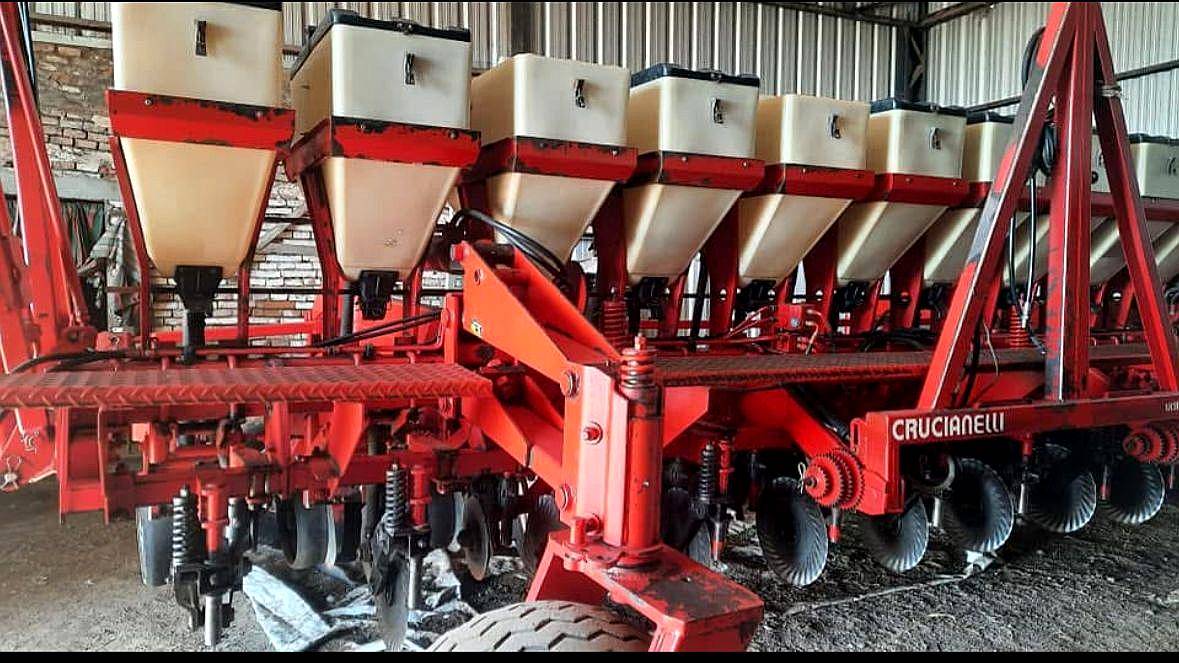 Sembradora Crucianelli Gringa IV de 12 a 52 cm