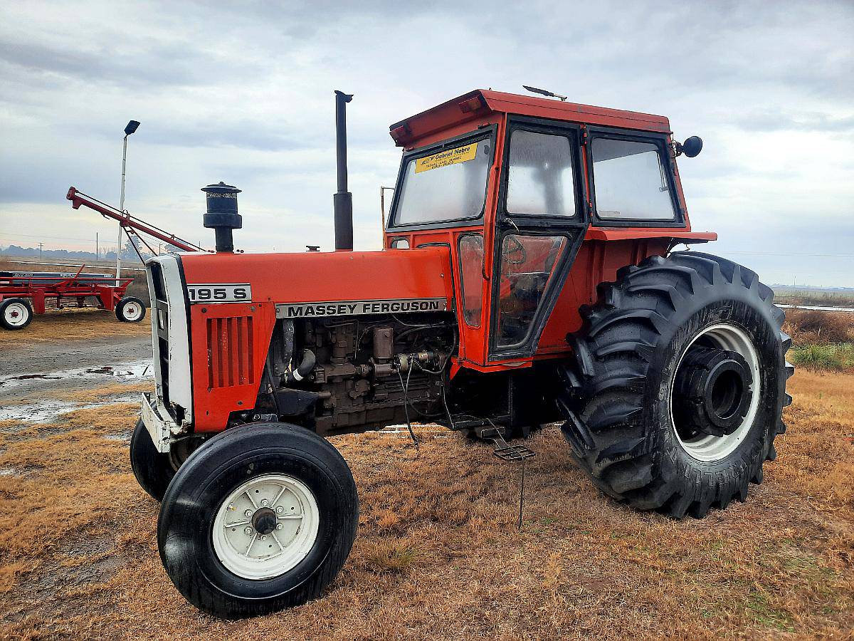 Tractor Massey Fergusson 1195.