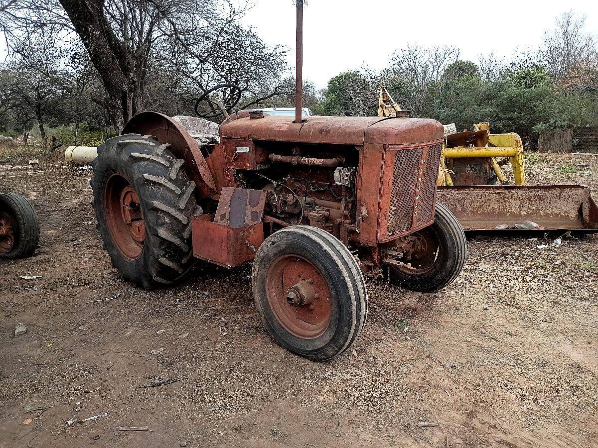 Tractor Hanomag R 60 Operativo en Marcha Mecanica Excelente,