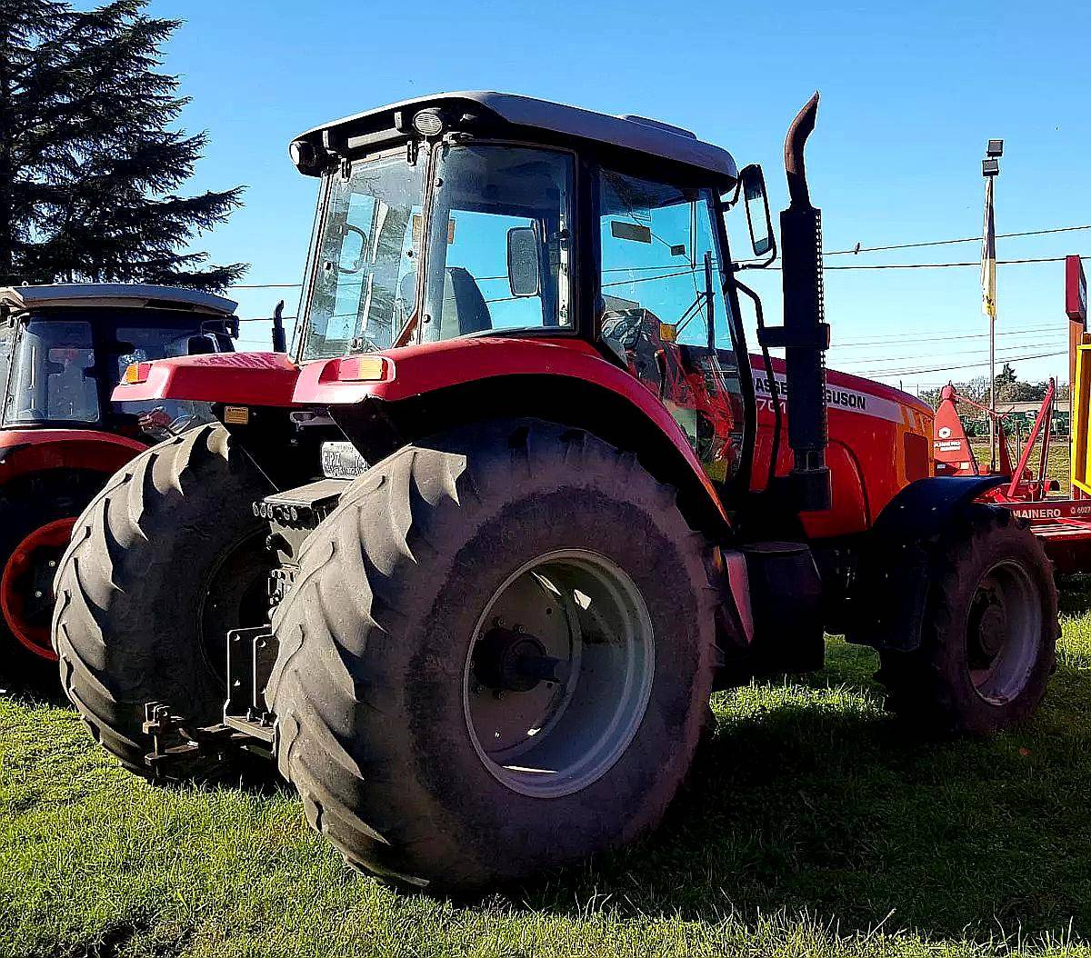 Tractor Massey Ferguson 7015 año 2015