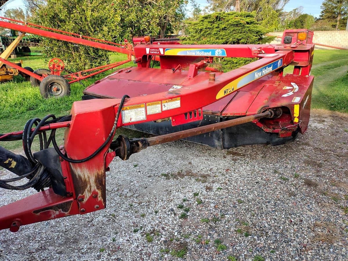 Segadora New Holland H7230 Modelo 2014