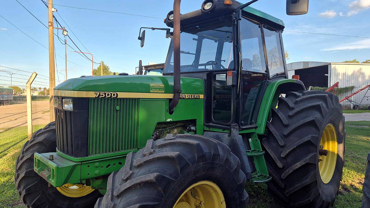 Tractor John Deere 7500