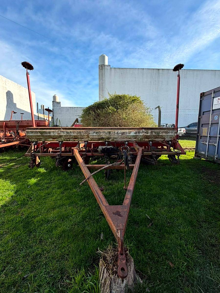 Sembradora Metar Mecánica de 7 a 70 cm