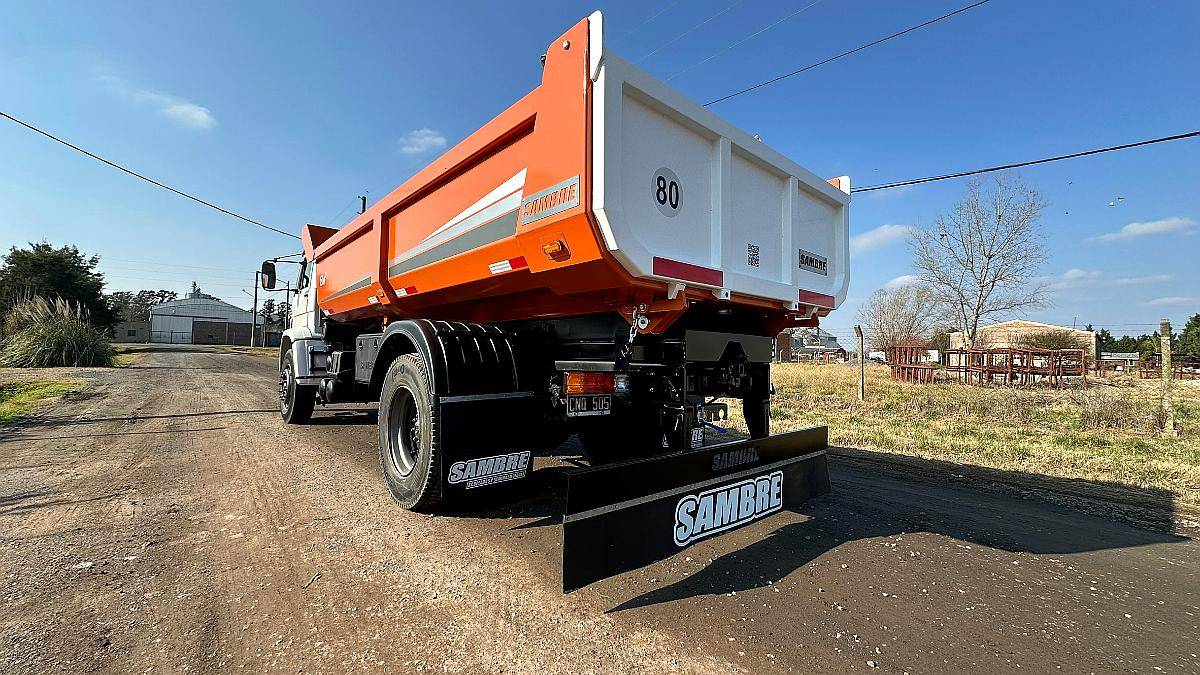 Carrocerias Vuelcos Bilateal-trivuelcos-traseros. Sambre