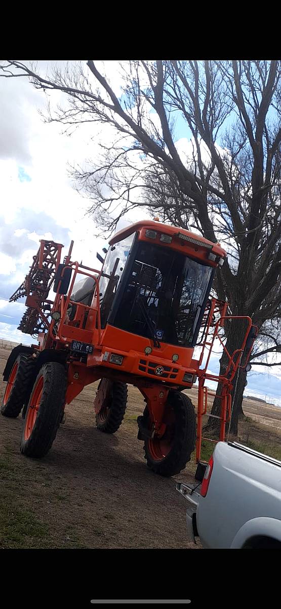 Pulverizadora Jacto 2500 Plus