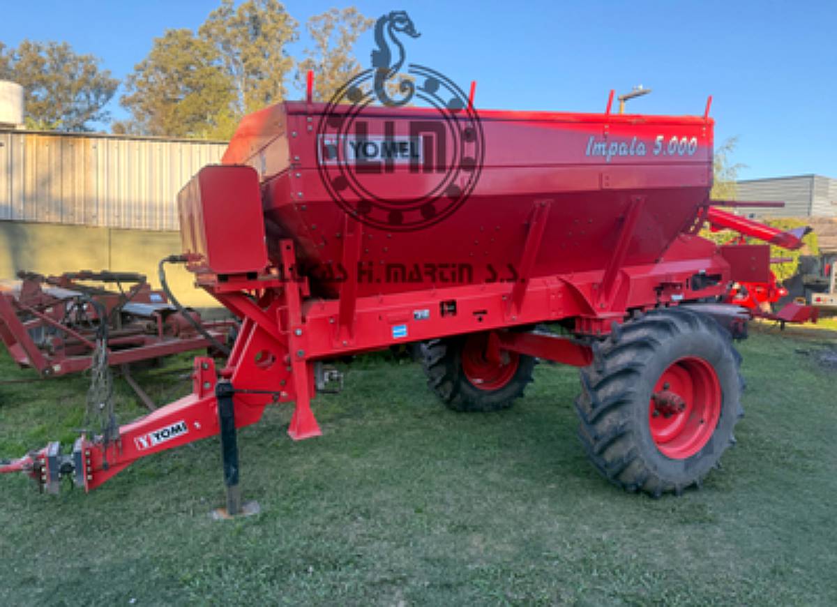 Fertilizadora Yomel Impala 5.000 LITROS/6.000 Kilos
