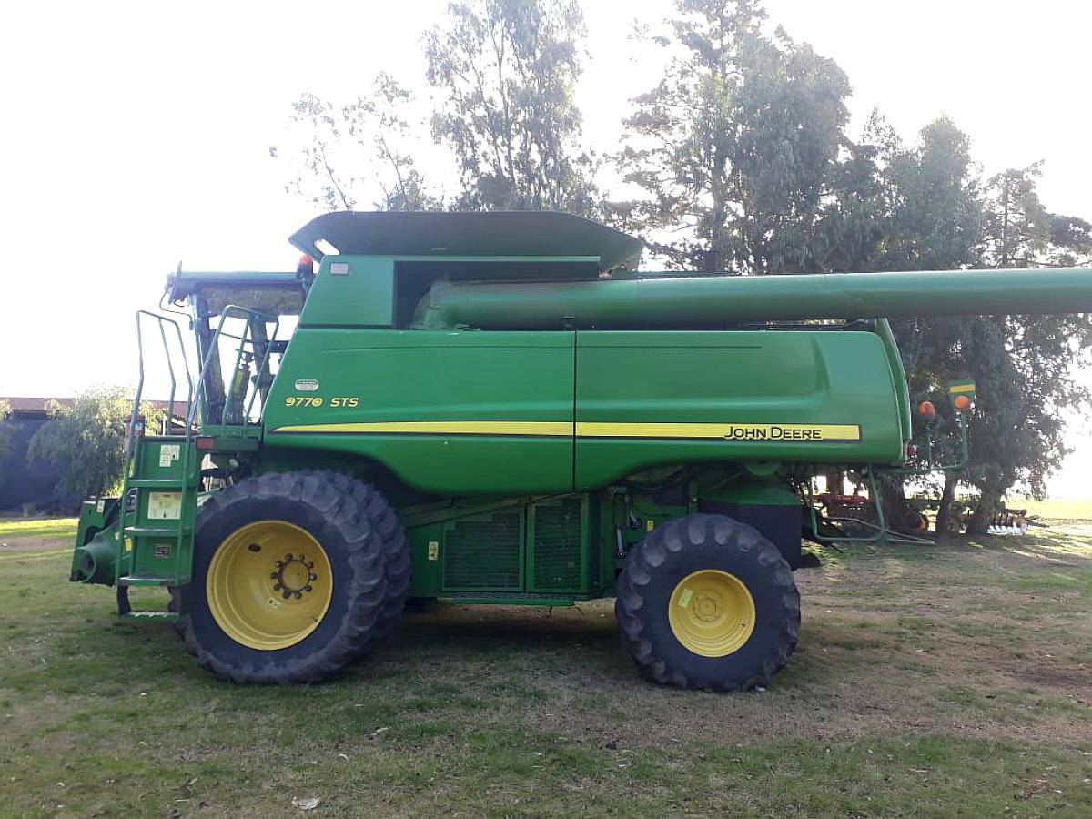 Cosechadora John Deere 9770 STS Plataforma 35 Pies