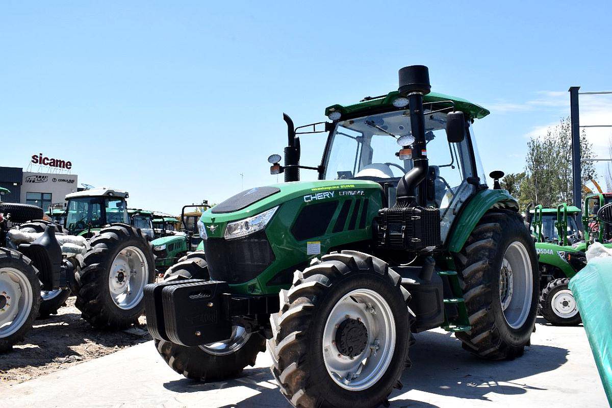 Tractor Chery RS1604 160 HP Cabinado