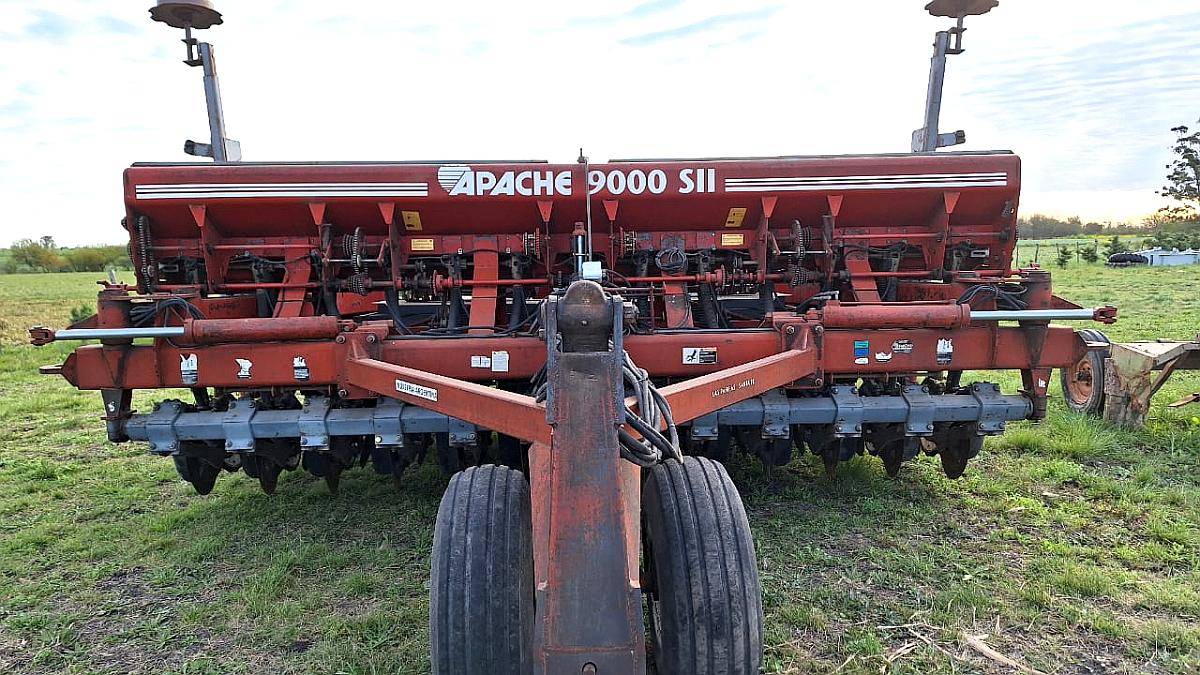 Sembradora de Granos Finos Apache 9000